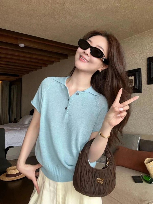 易策略 水蓝色就是最显白的！自带美女氛围！